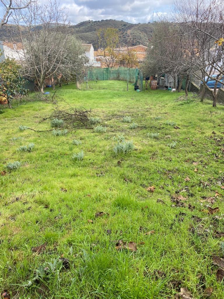 Propiedad gestionada por HOLA! Spain - Terreno urbano en A las afueras (Villanueva de Tapia)