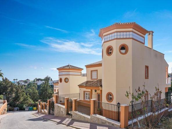 Propiedad gestionada por HOLA! Spain - Villa en Miraflores (Mijas)