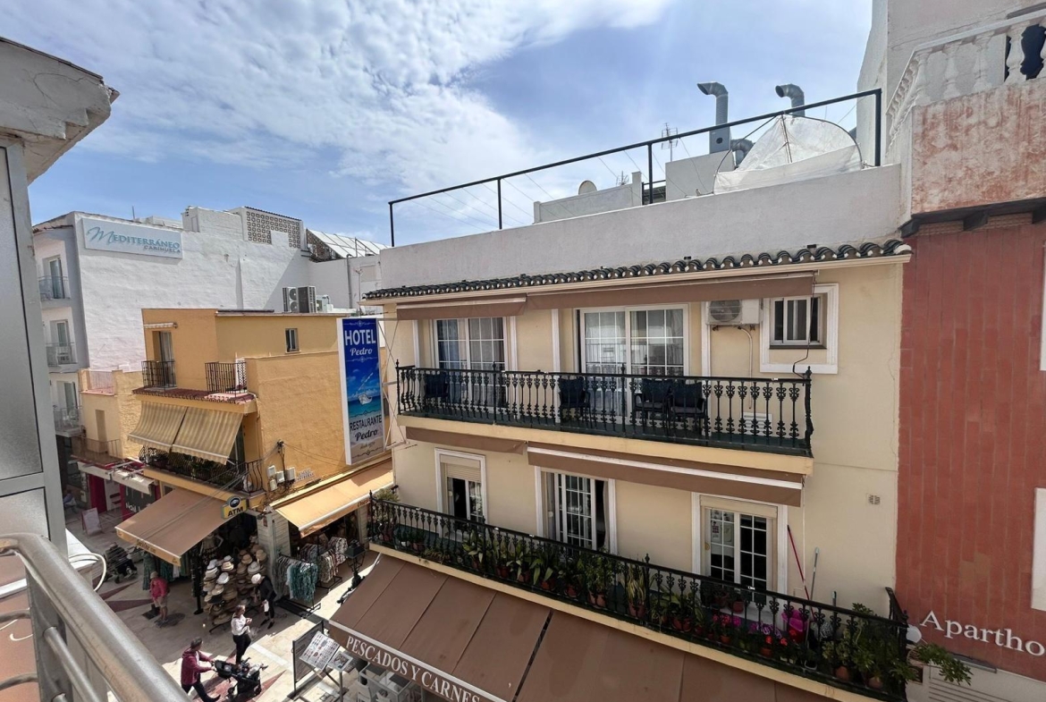 Propiedad gestionada por HOLA! Spain - Edificio en La Carihuela (Torremolinos)