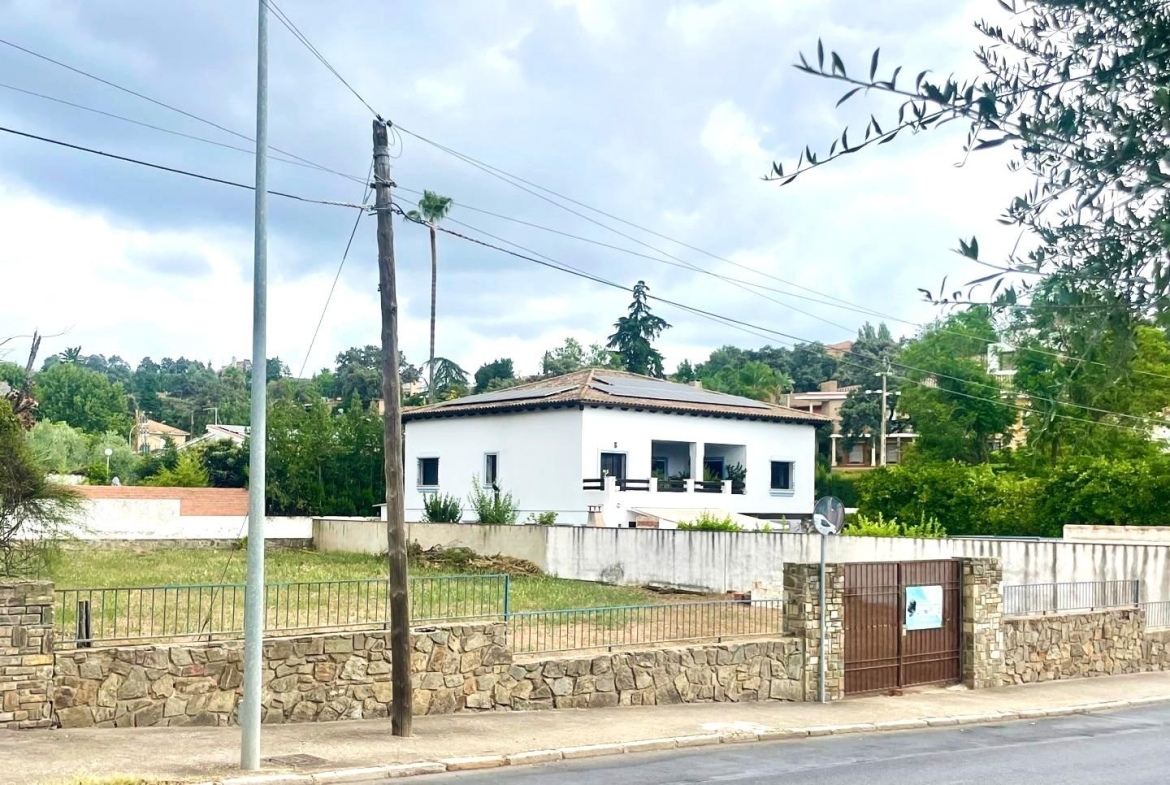 Propiedad gestionada por HOLA! Spain - Terreno urbano en Brillante (Córdoba)