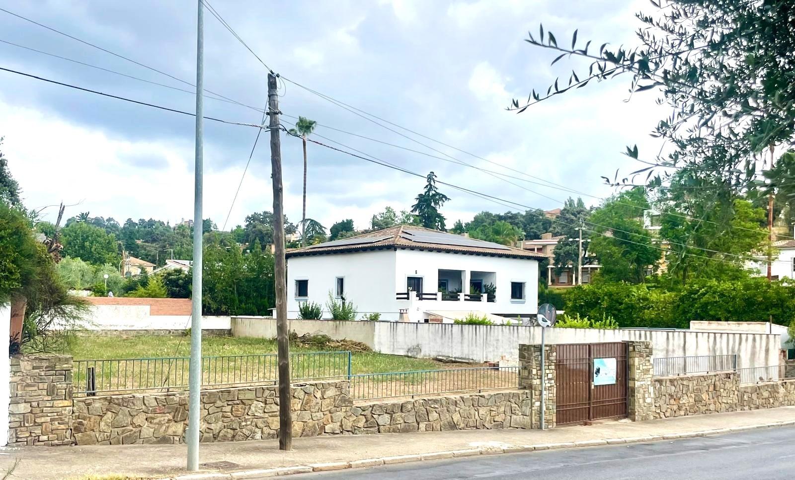 Propiedad gestionada por HOLA! Spain - Terreno urbano en Brillante (Córdoba)