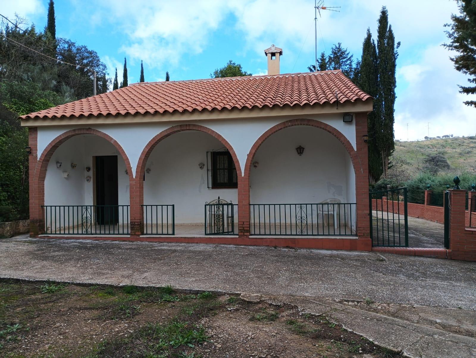 Propiedad gestionada por HOLA! Spain - Casa con terreno en Colmenar (Colmenar)