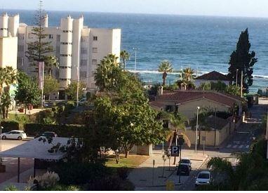 Propiedad gestionada por HOLA! Spain - Planta baja en 2 linea de playa (Rincón de la Victoria)