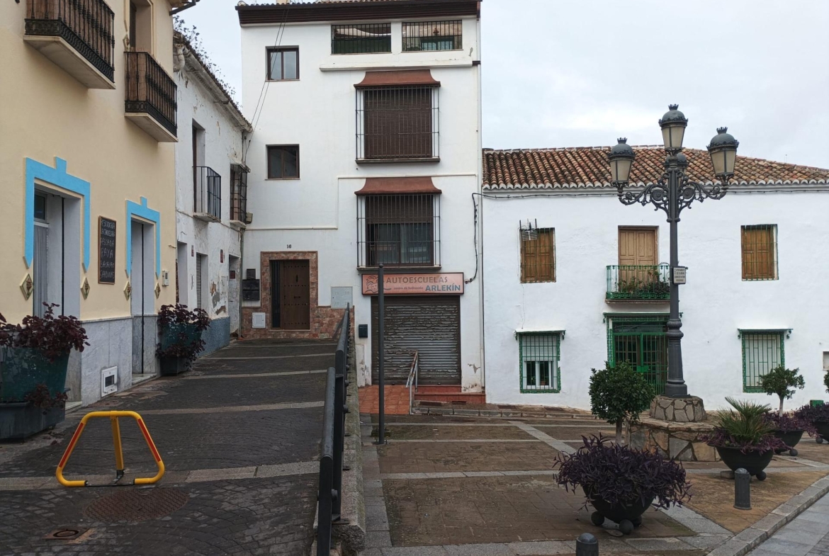 Propiedad gestionada por HOLA! Spain - Casa de Pueblo en Centro (Colmenar)