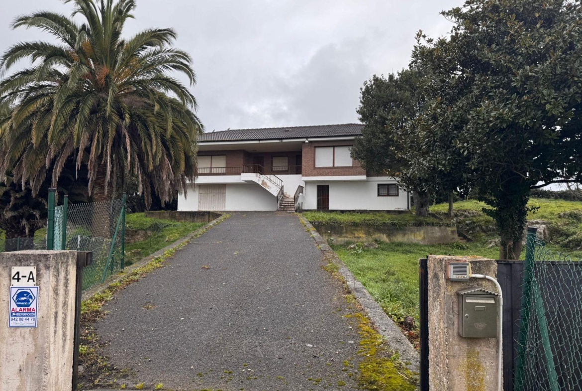 Propiedad gestionada por HOLA! Spain - Chalet en Soto de la marina (Soto De La Marina)