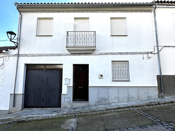 Propiedad gestionada por HOLA! Spain - Casa en Azuel (Cardeña)